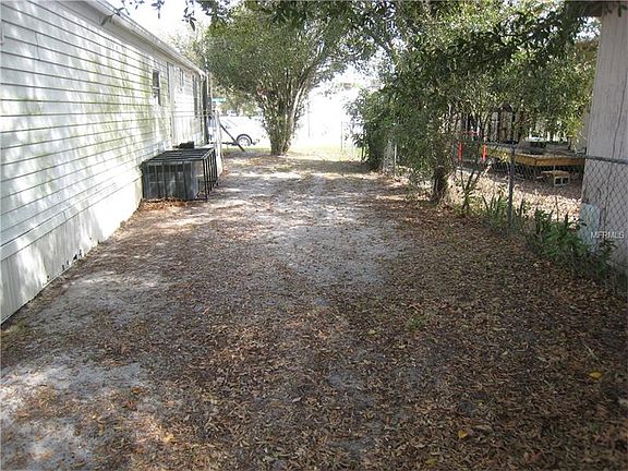 3rd image of 1127 Timberlane Trl