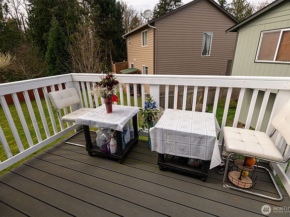 3rd image of 810 84th Drive NE