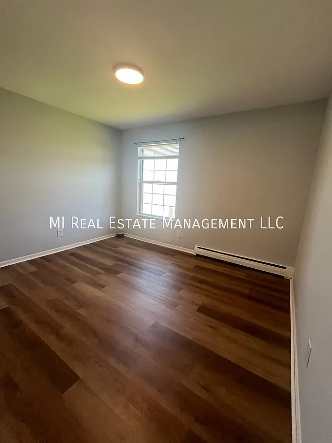 2 bed, 1.0 bath, 840 sqft, $1,365 — Photo 4
