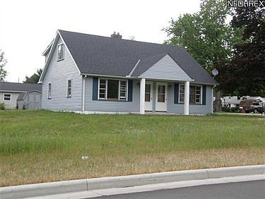 2nd image of 6763 Lake Rd