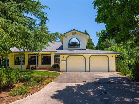 2nd image of 830 Stella Dr