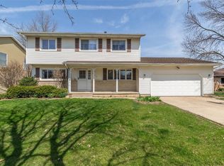 3160 27th Ave, Marion, IA 52302