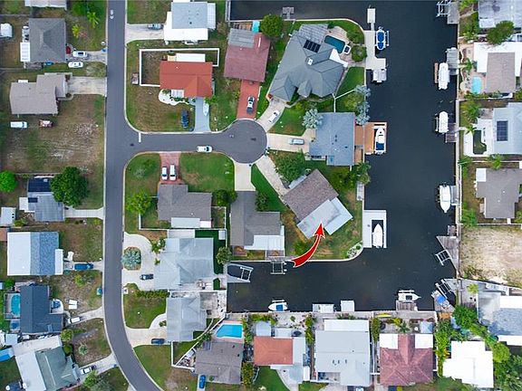 3rd image of 318 CIRCLE DRIVE