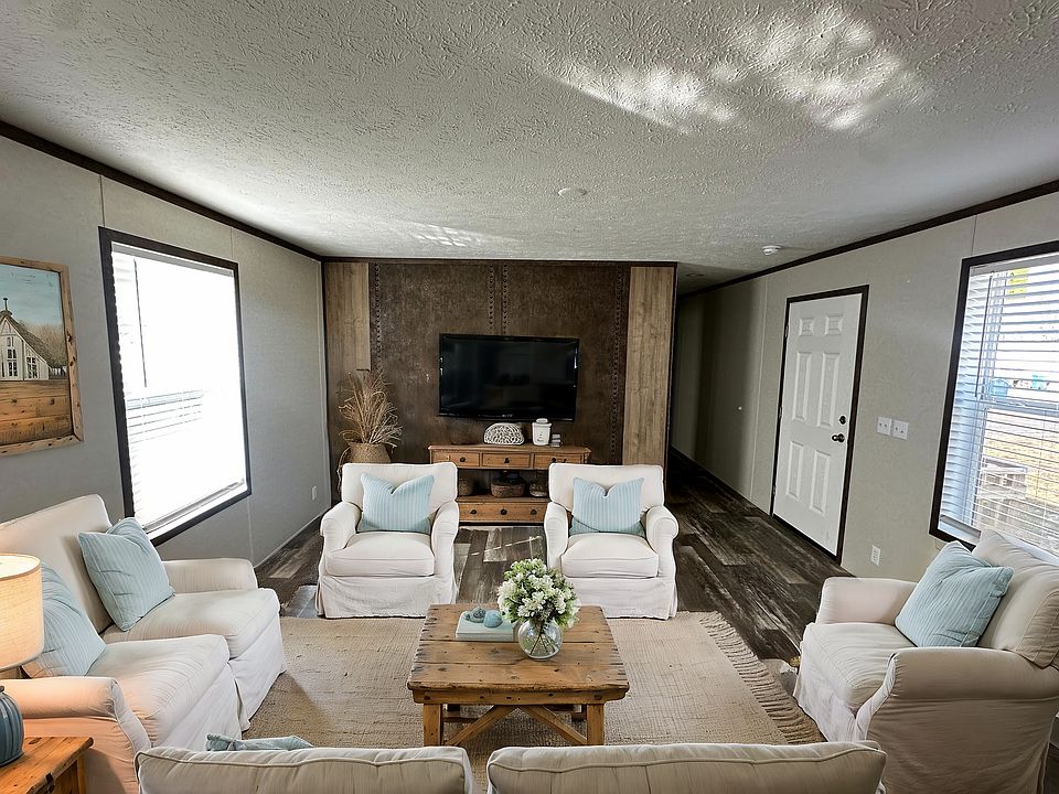 1st image of 284 Ann Boleyn Ln
