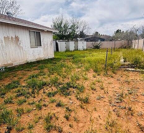 4th image of 2558 S WELLS Circle