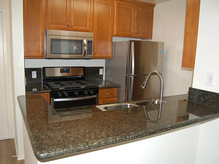 1232 Harvard St #7 — Photo 2