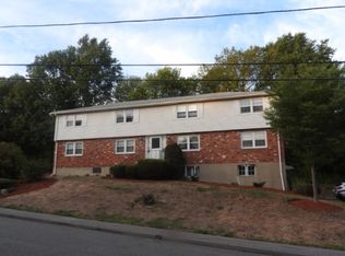 8 Zabriskie Dr APT B, Newburyport, MA 01950