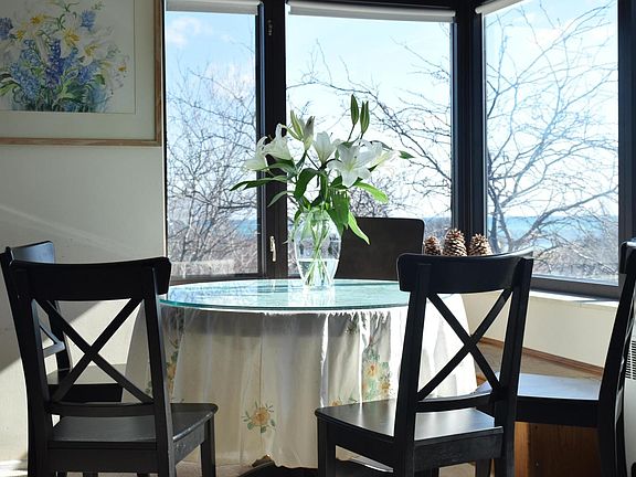 4th image of 3100 N Lake Shore Dr APT 607
