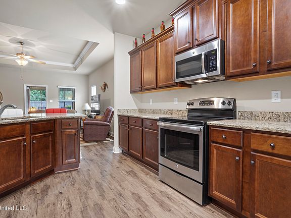 3rd image of 11475 Caroline Ct