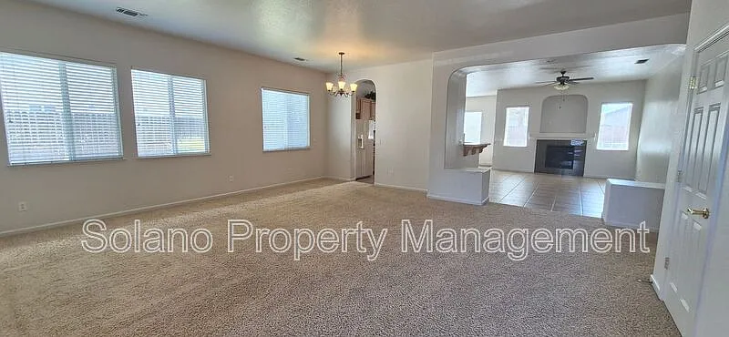 4 bed, 3.0 bath, 2360 sqft, $3,395 — Photo 2