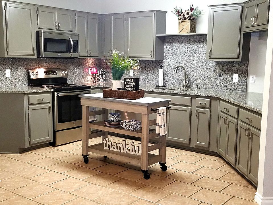 1st image of 2828 Creekview Pl