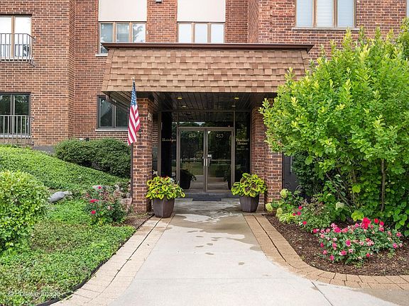 3rd image of 453 Raintree Dr Unit 4C