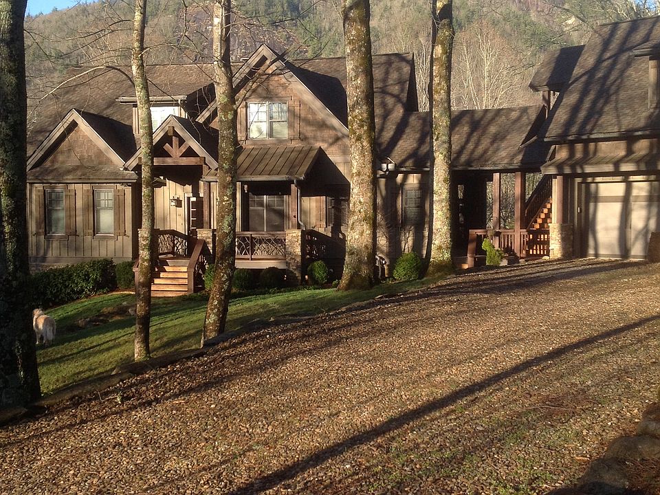 2nd image of 38 Country Squire Ln