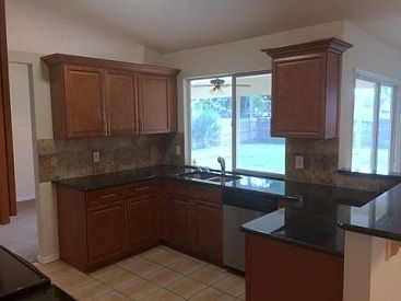 3rd image of 1080 SW Barbarosa Ave