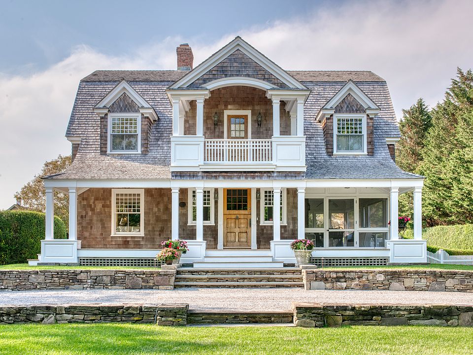 1st image of 55 Quaquanantuck Ln