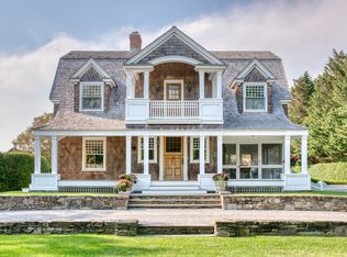 55 Quaquanantuck Ln, Quogue, NY 11959