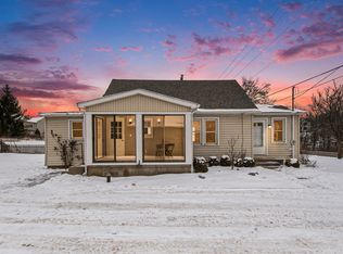2525 Dean Lake Ave NE, Grand Rapids, MI 49505