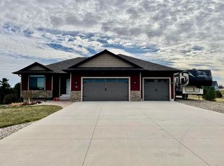 701 36th St, Spirit Lake, IA 51360