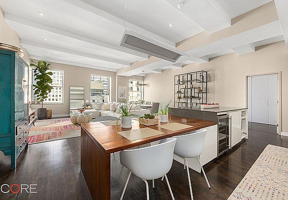 5th image of 15 Broad St APT 2704