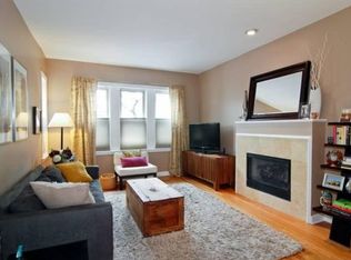 4047 N Kimball Ave #8, Chicago, IL 60618