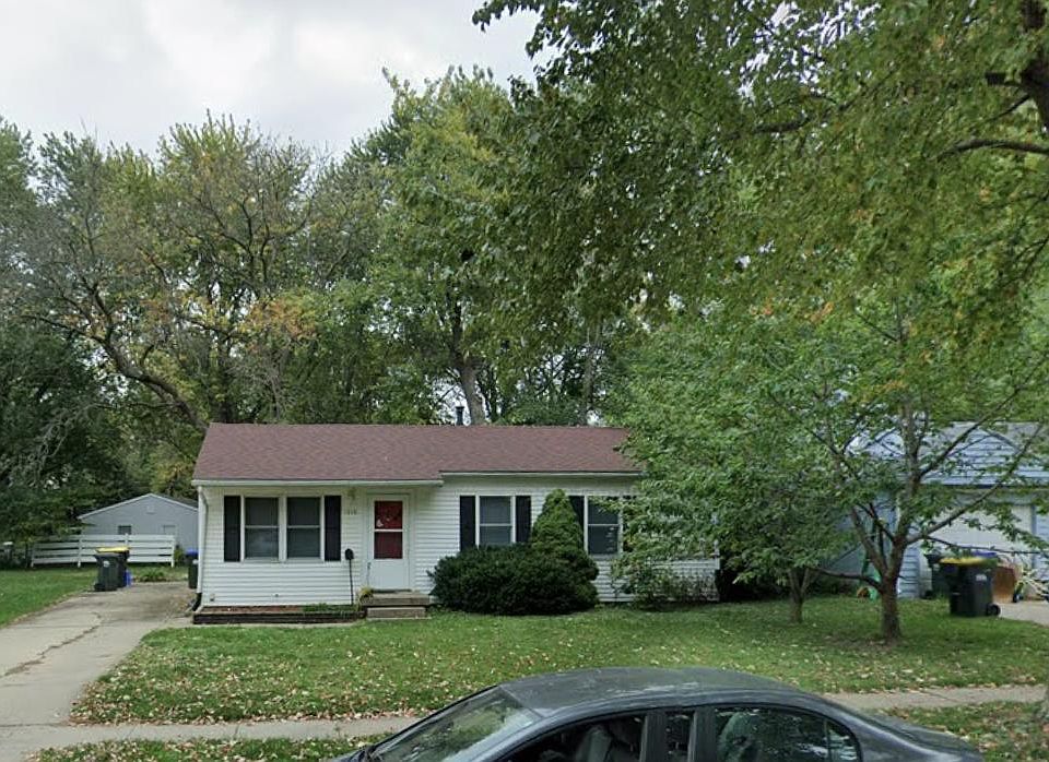 street view, driveway and off-street parking