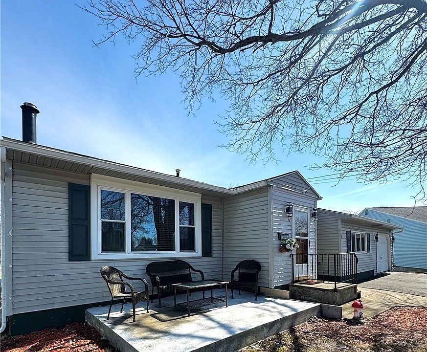 1st image of 4 Theresa Ct