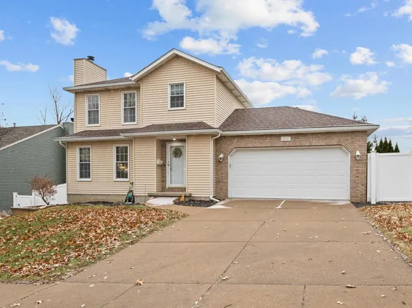 2839 Pacific St, Davenport, IA 52804