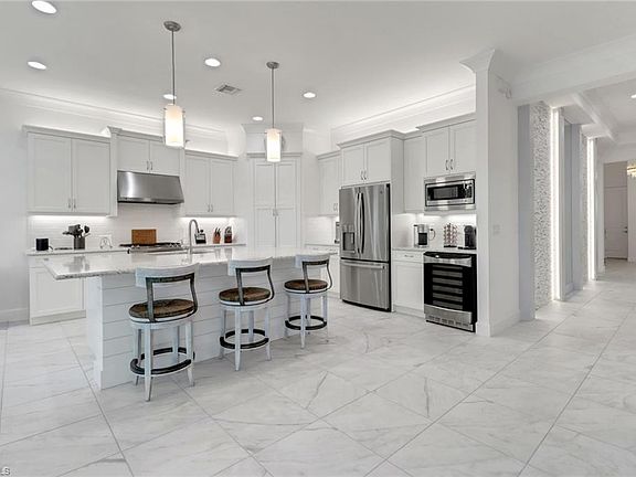 2nd image of 28482 Capraia DR
