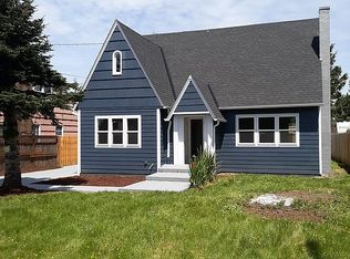 3502 3rd St, Tillamook, OR 97141