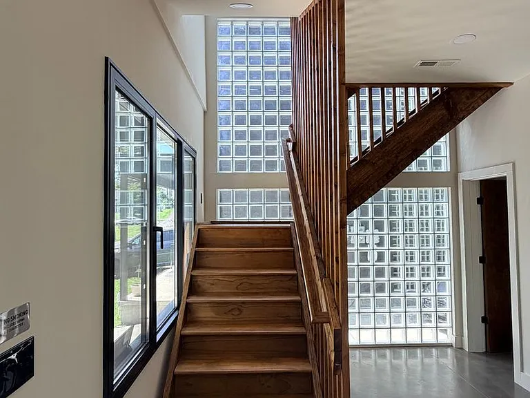 3535 Oswald St — Photo 6
