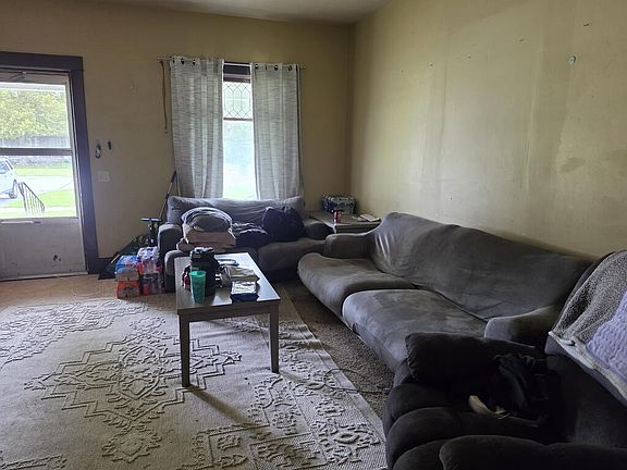 2nd image of 909 Howard Ave
