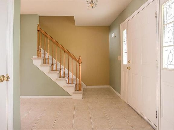 5th image of 1199 Sierra Dr