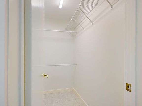 4th image of 3724 Miller Ave #1