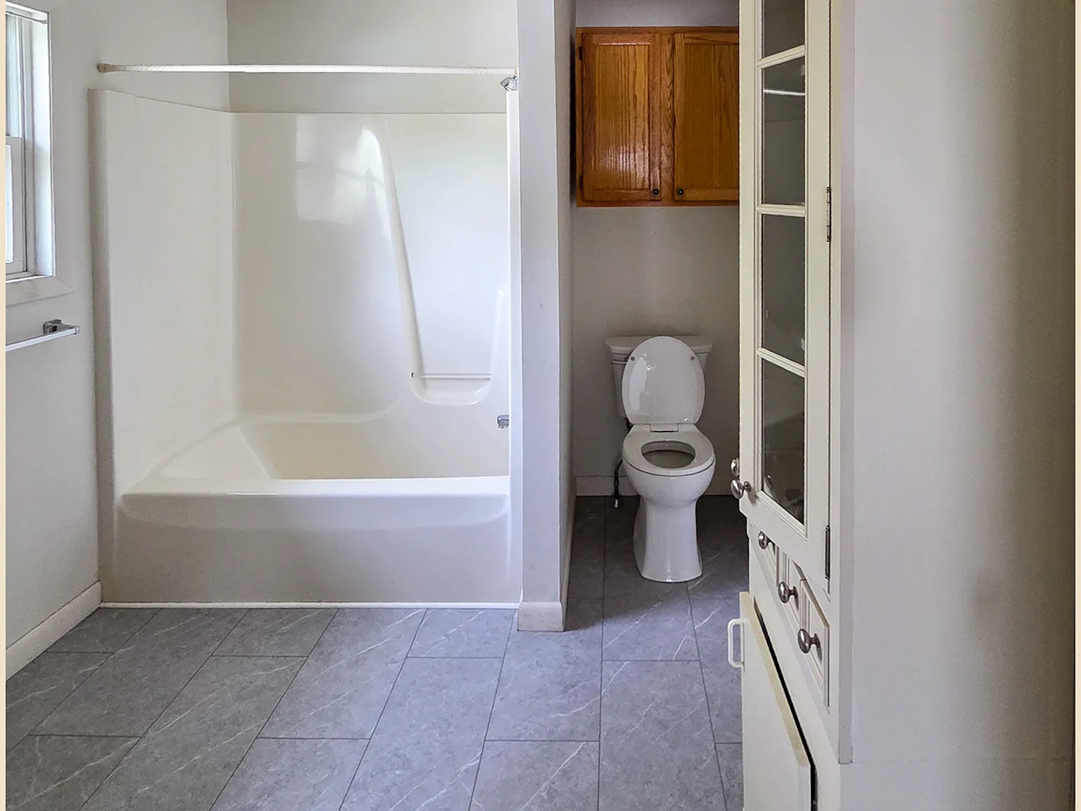38 Clymer St — Photo 3