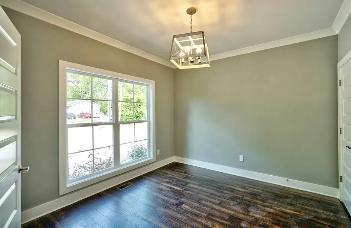 4 bed, 2.5 bath, 2007 sqft, $3,199 — Photo 2