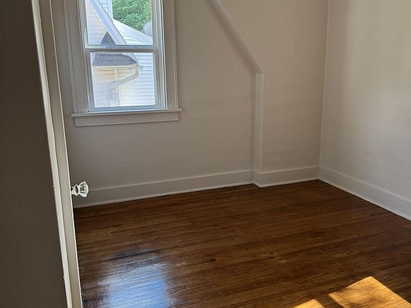 4th image of 3239 Pierce St