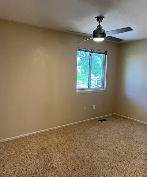 UPSTAIRS SECONDARY BEDROOM.