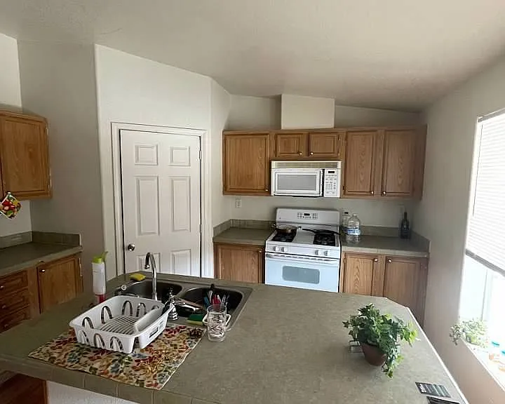 3560 Estes Park Dr — Photo 12