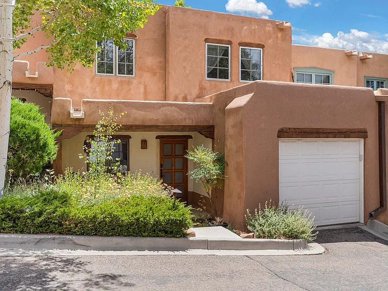 211 Rosario Blvd #5 — Photo 9