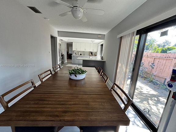 5th image of 3931 SW 84th Ter