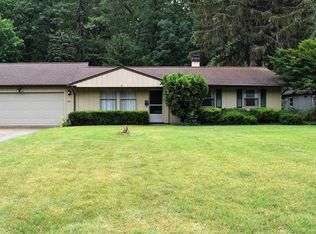 6371 Southgrove Rd, Mentor, OH 44060