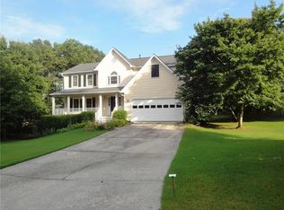 1910 Rockside Ln, Snellville, GA 30078