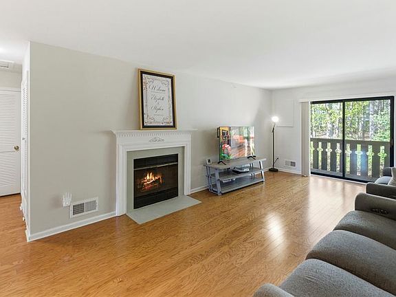 5th image of 3711 Mark Twain Way