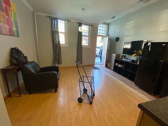 2nd image of 399 Smith St APT 1D
