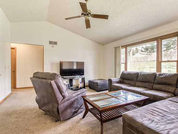 5th image of 1217 Drexel Ct NE