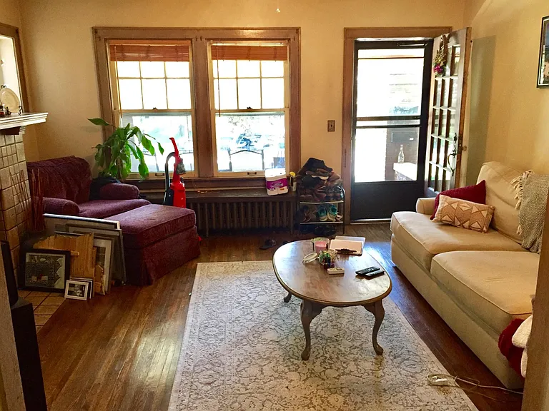 114 W 2nd Ave — Photo 4