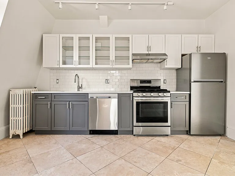 19 School St #3 — Photo 4