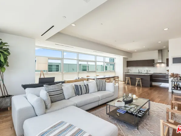 3111 Via Dolce APT 404, Marina Del Rey, CA 90292