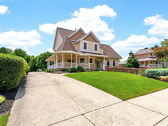 2nd image of 363 Victoria Pl