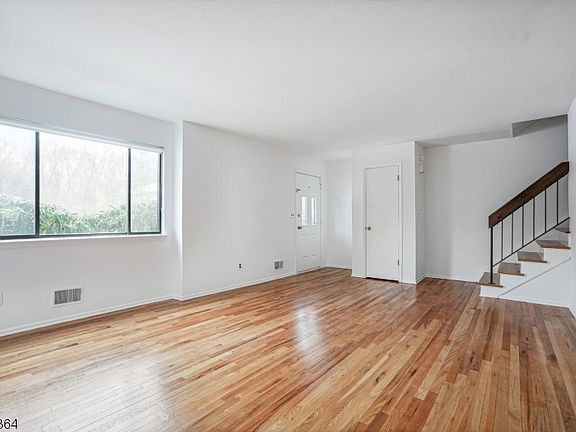 3rd image of 38 Park St APT 13D